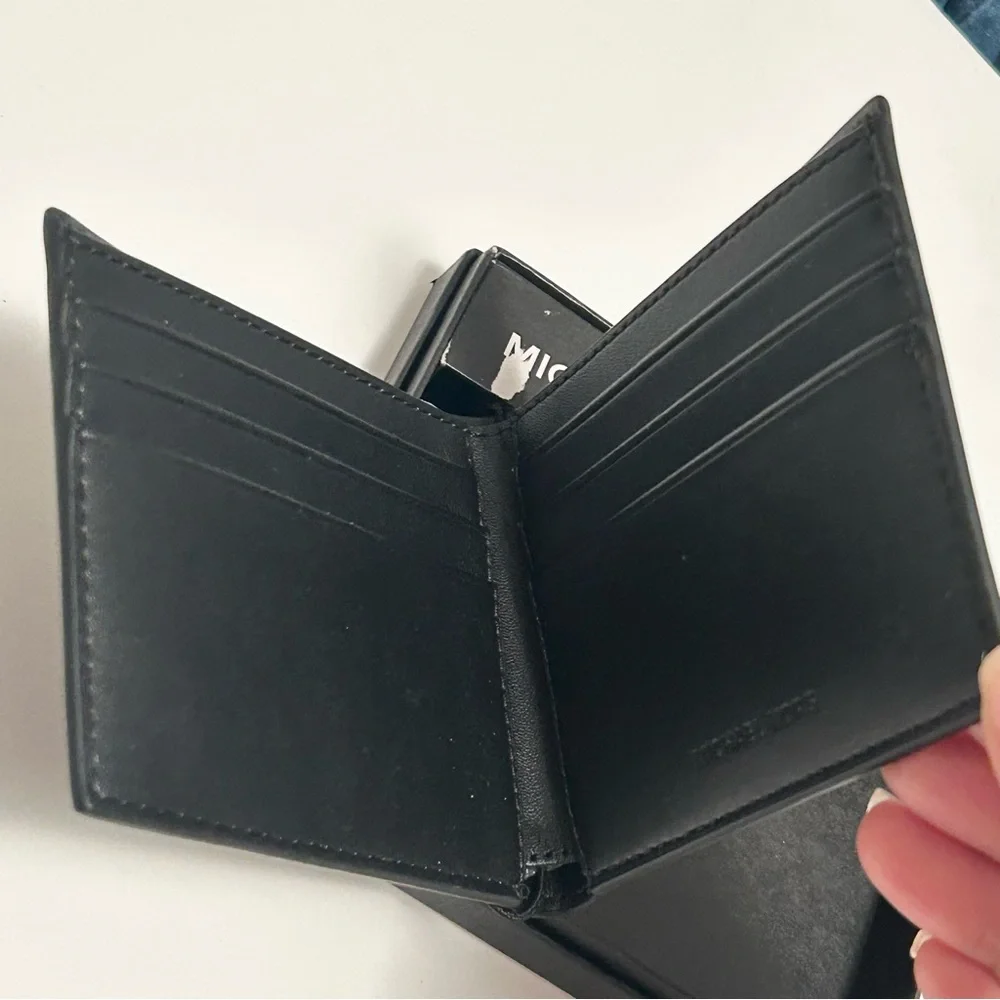 Michael Kors - Mens Black Slim Billfold Wallet (BRAND NEW IN BOX) Ret. $98